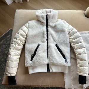 SAM cream puffer xs